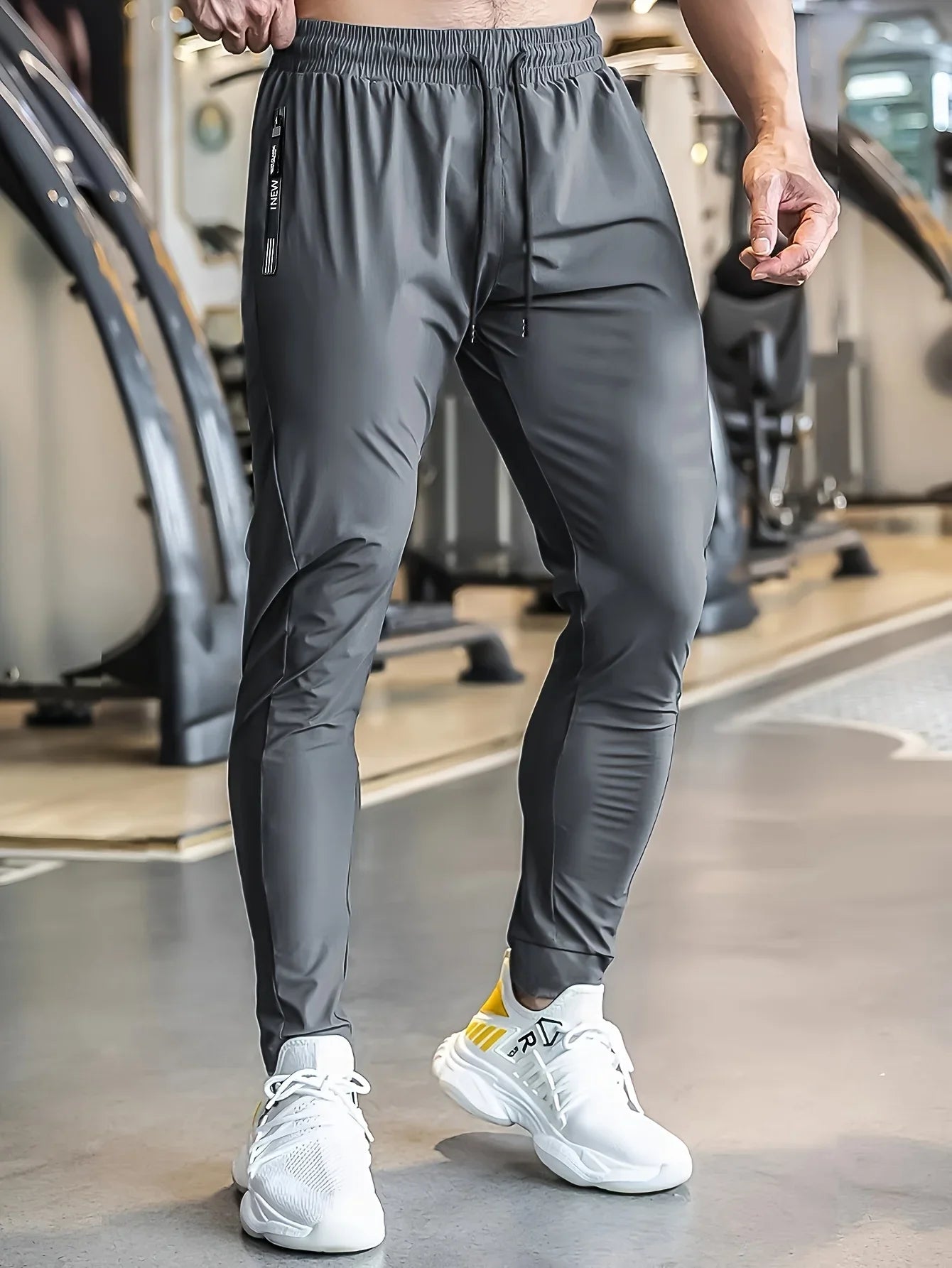 Men's lightweight breathable high stretch jogging pants for training