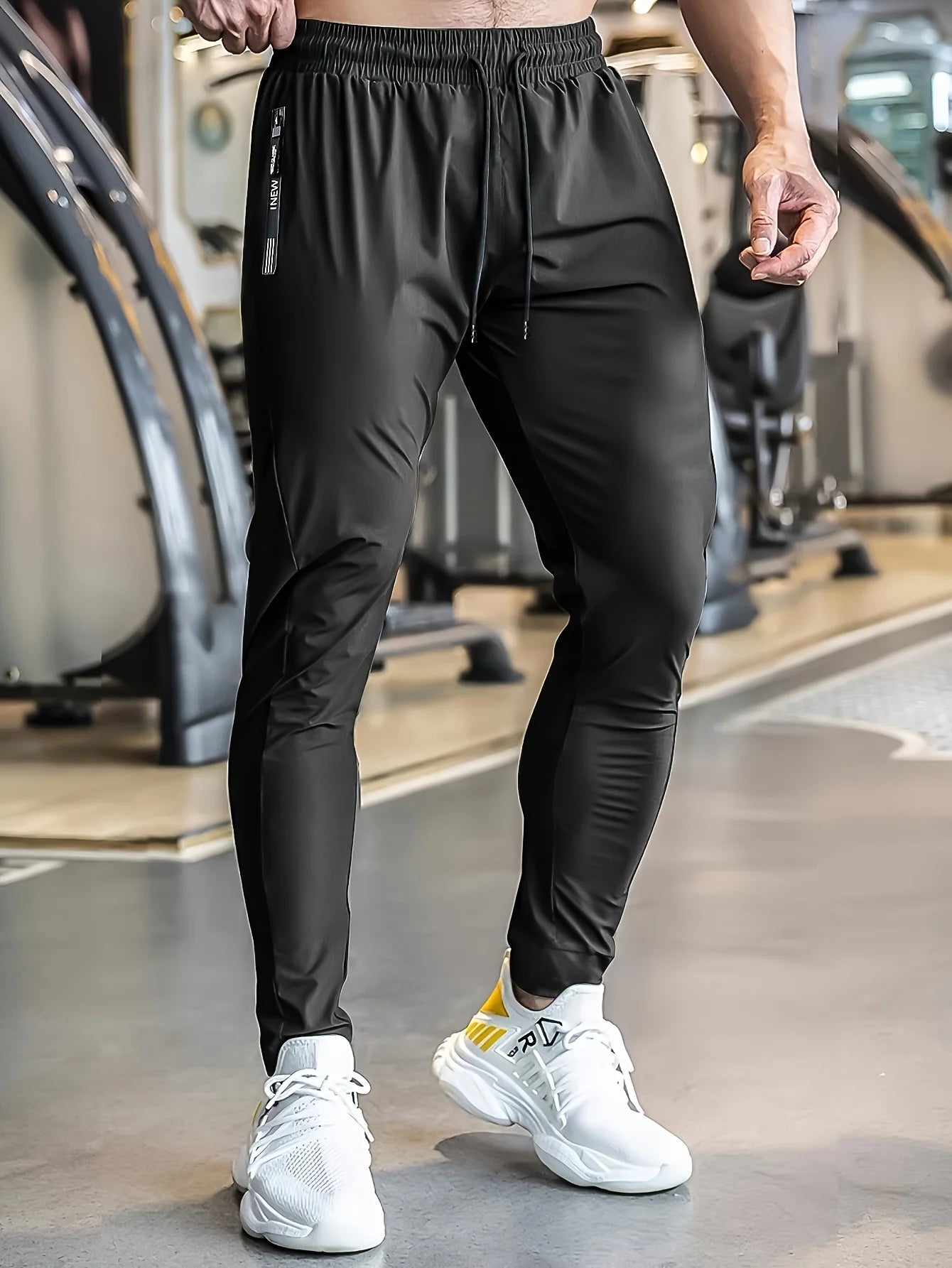 Men's lightweight breathable high stretch jogging pants for training